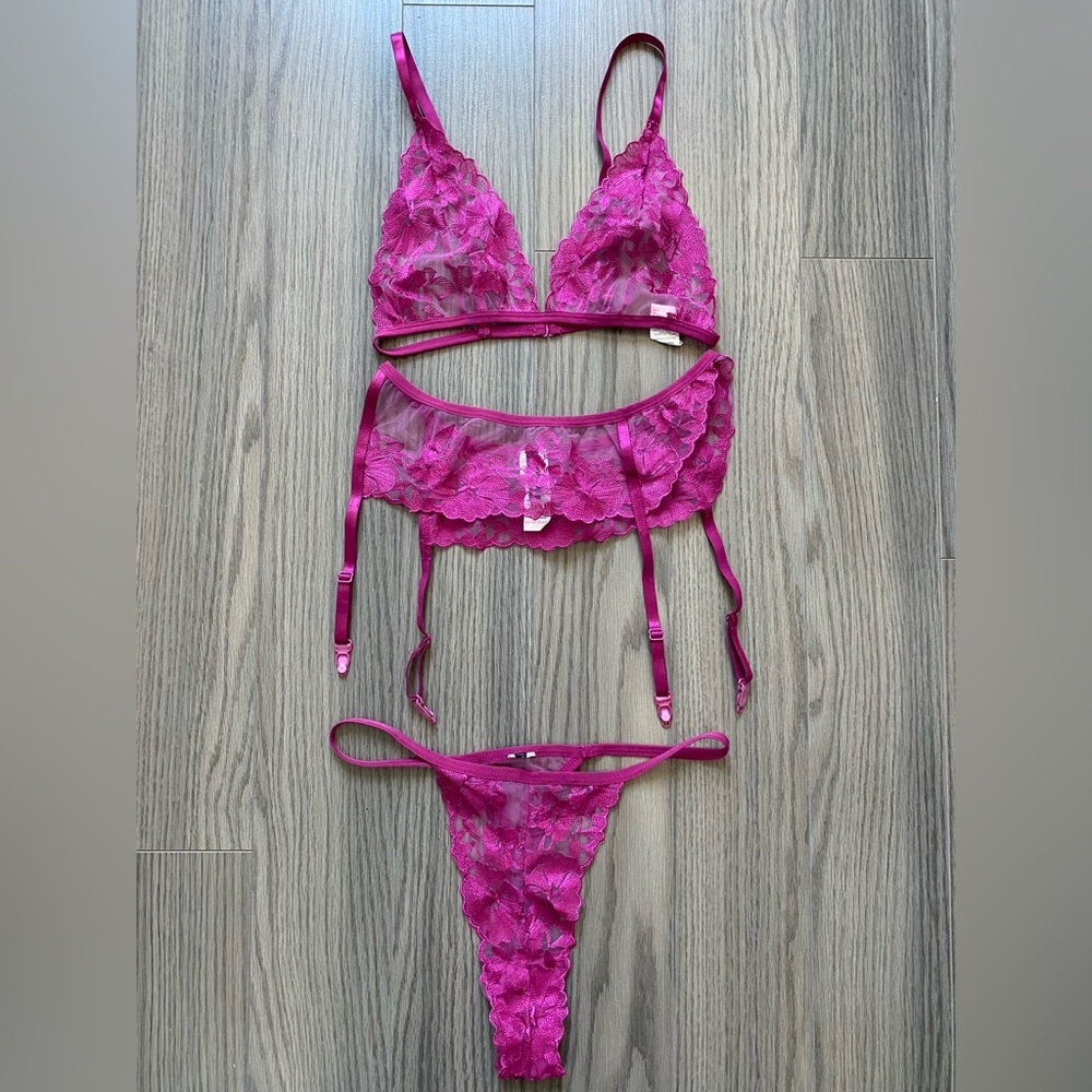 PrettyLittleThing Plus Violet Floral Embroidery Lace 3 Piece Lingerie Set